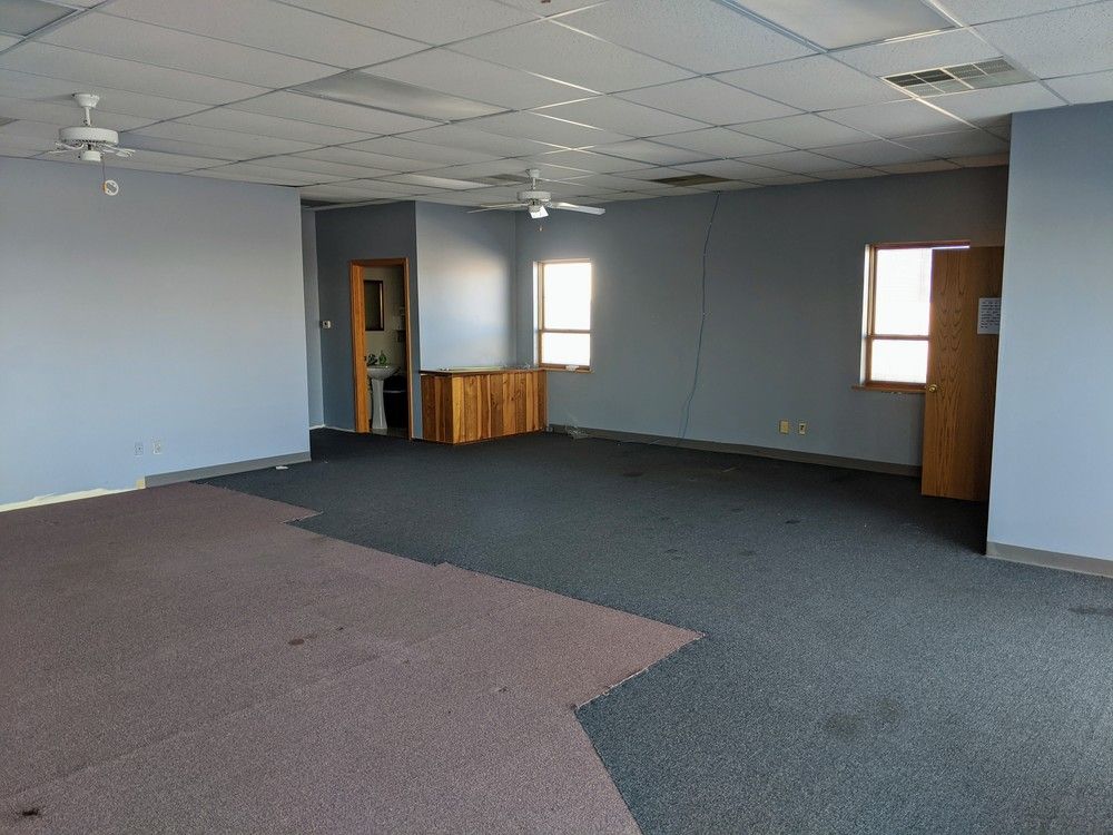 Office / Warehouse: 315 S Dunlap Ave, Savoy, IL 61874